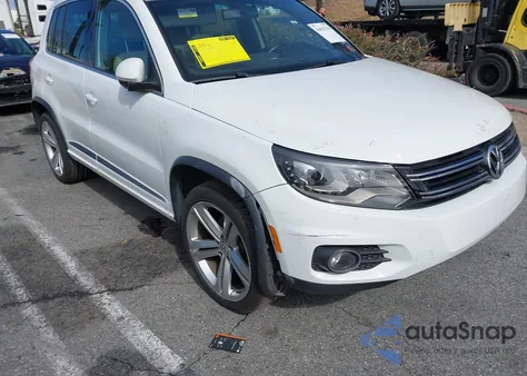 2015 Volkswagen Tiguan R-Line z USA, uszkodzony, nr VIN WVGAV7AX9FW092348